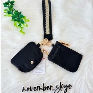 Lululemon Dual Pouch Wristlet in Black & Gold